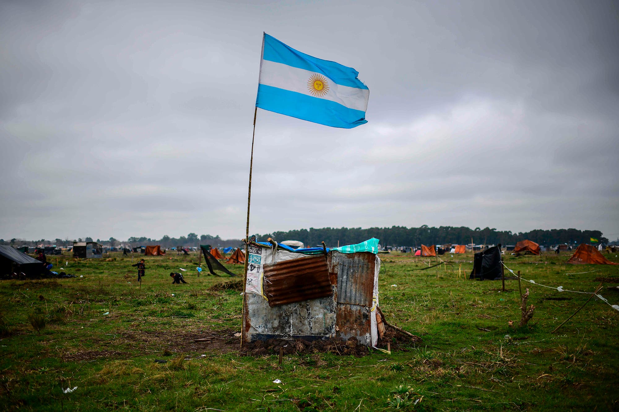 Carbap y las usurpaciones: ¿Por qué el Estado crea inseguridad jurídica?