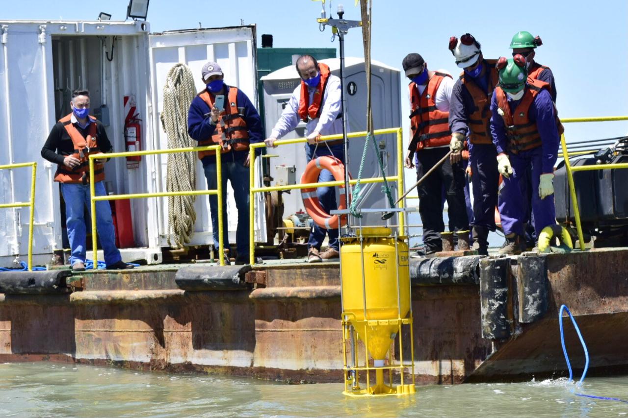 Puerto de Bahía Blanca: se instaló una boya de monitoreo ambiental