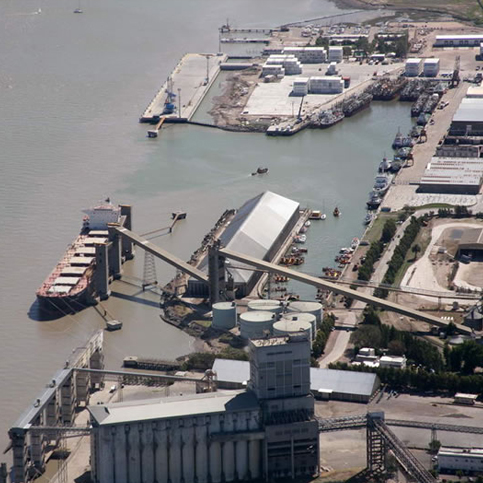 El puerto de Bahía Blanca profundizó las medidas para minimizar el avance del coronavirus